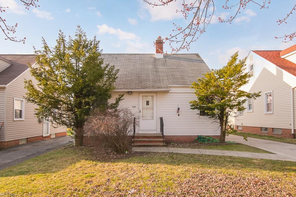 Foto principal - 15700 Fernway Dr