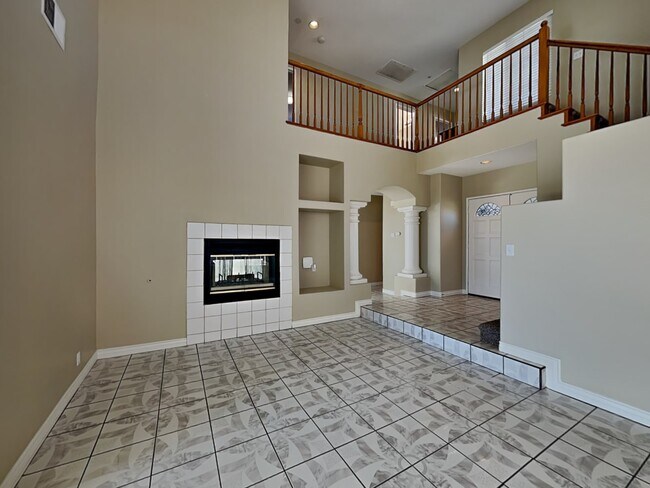Building Photo - 13807 Portofino St