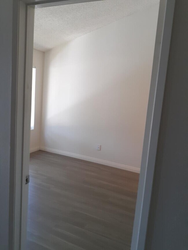 Foto del edificio - 5161 Huntington Dr N