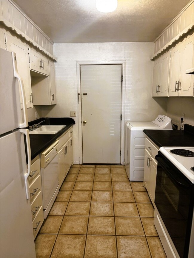 Building Photo - 2014 54th St