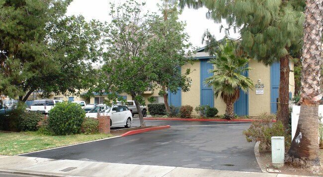 Foto del edificio - 625 Van Houten Ave