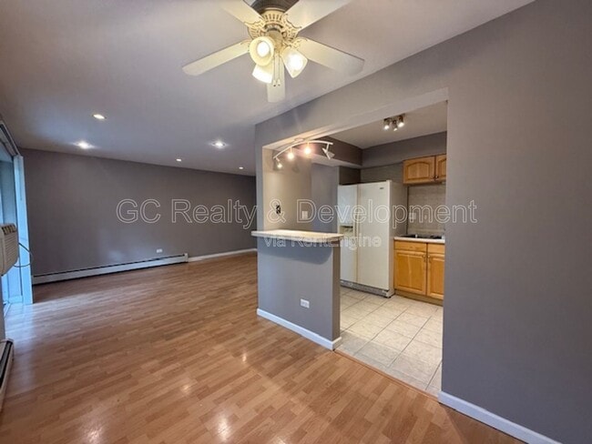 Foto del edificio - 834 College Blvd