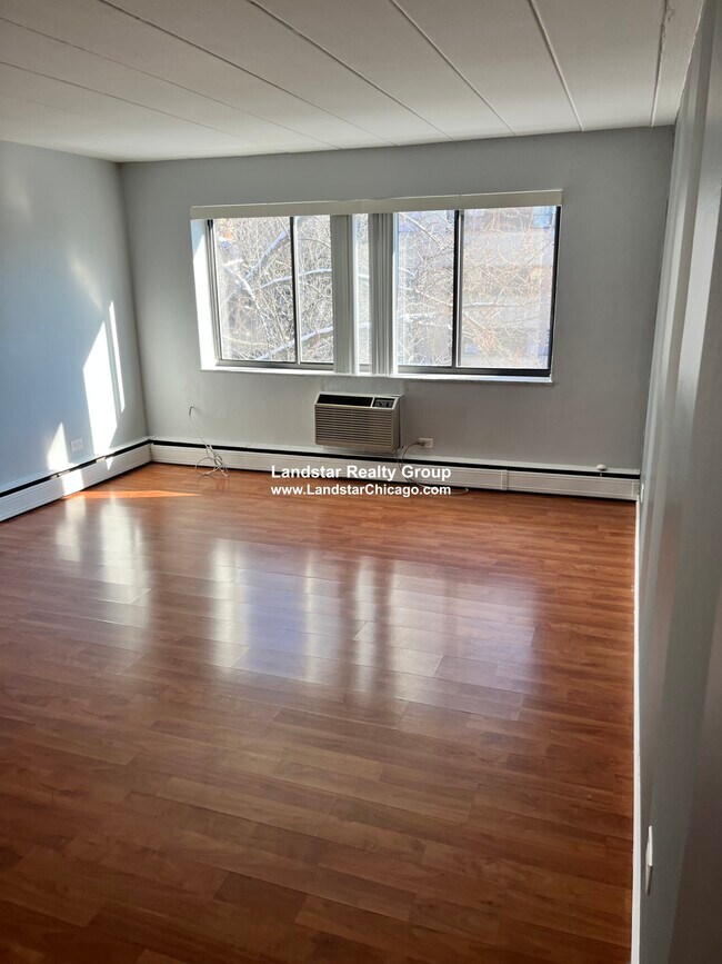 Foto del edificio - 6014 N Kenmore Ave