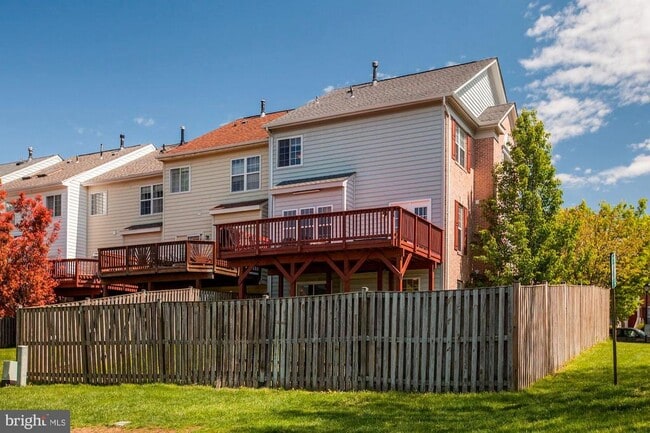Building Photo - 13724 Valley Oak Cir