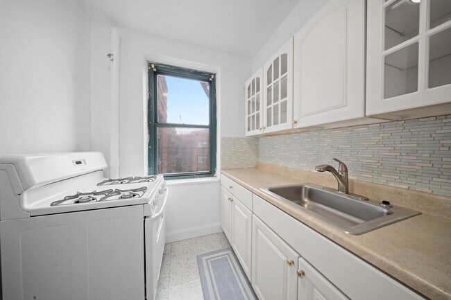 Foto del edificio - 34-40-40 79th St