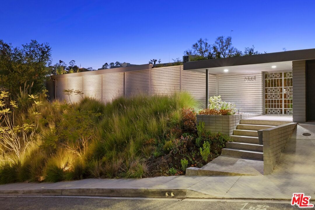 Foto principal - 3523 Beverly Ridge Dr