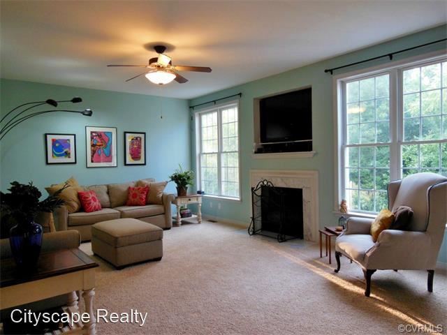 Building Photo - 4 br, 2.5 bath House - 7881 Hampton Green ...