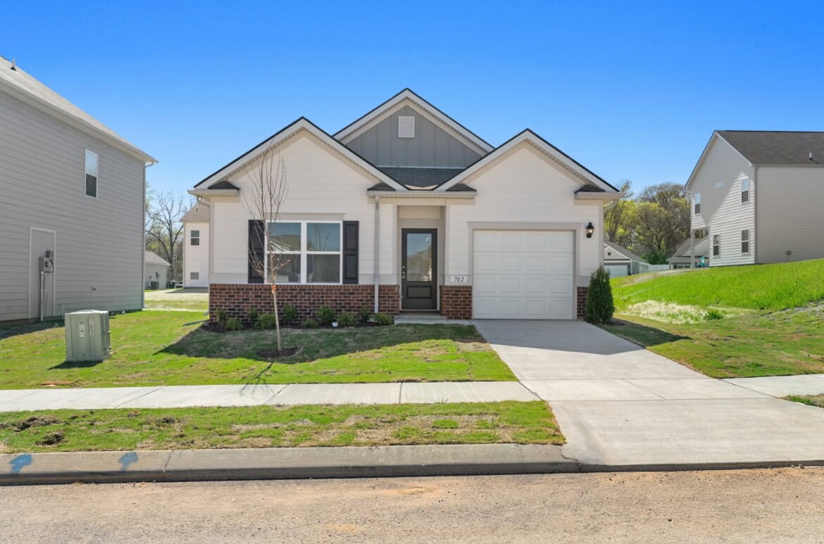 Foto principal - 702 Samuel Dr