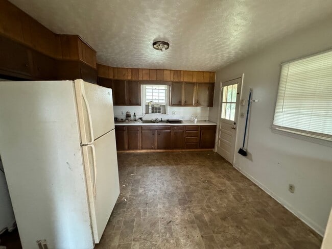 Building Photo - 2/1 Duplex in Shelby, NC **Work in process**