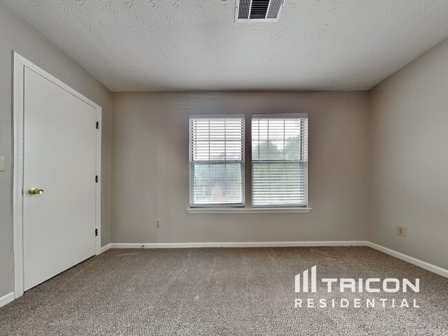 Building Photo - 5516 Marbut Forest Ct