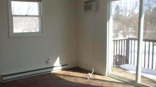  - 120 Karen St