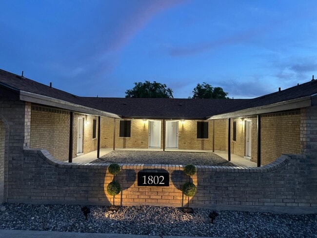 Building Photo - 1802 Norma Ln