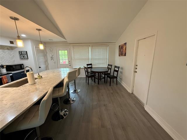 Foto del edificio - 819 Loganwood Ave