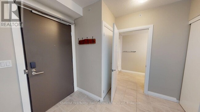 Building Photo - 63 Arthur St S