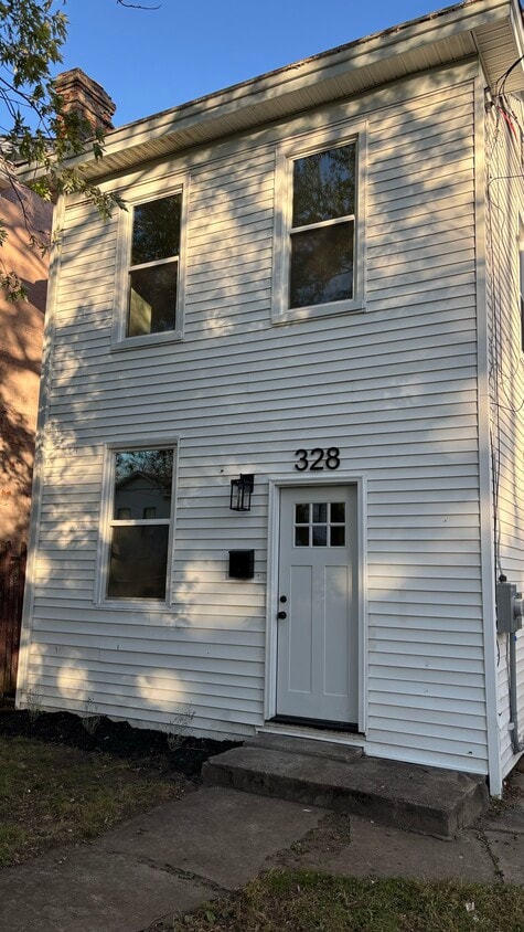 Primary Photo - 328 N 6th St