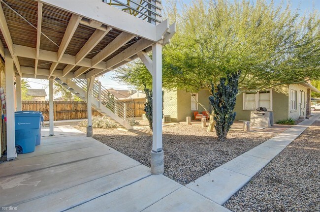 Foto del edificio - 1 br, 1 bath  - 2227 N 9th St