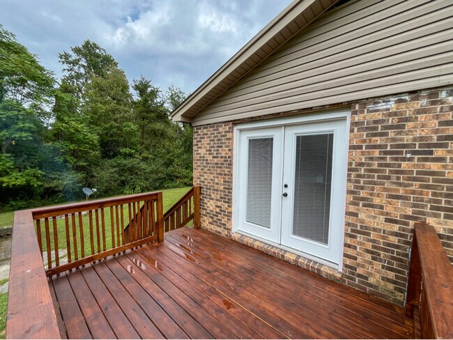 Foto del edificio - 467 Shady Oaks Dr