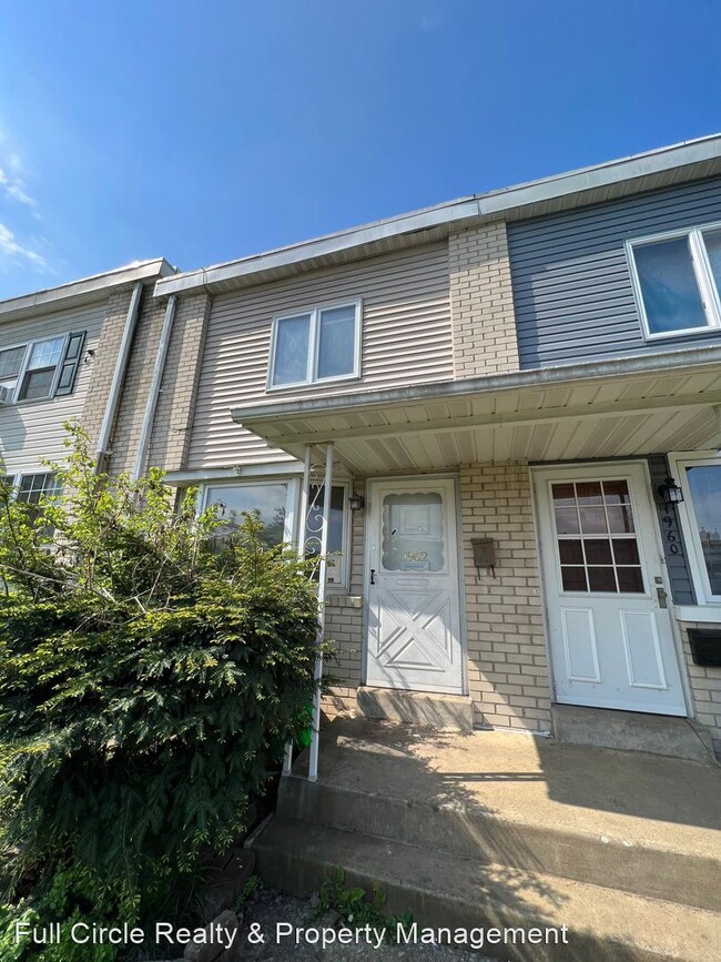 Building Photo - 3 br, 1.5 bath House - 1962 S Hall Street