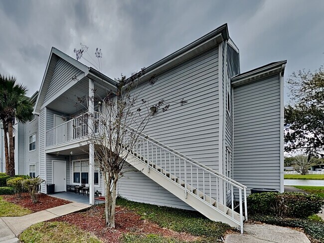Foto del edificio - 1221 Bermuda Lakes Ln