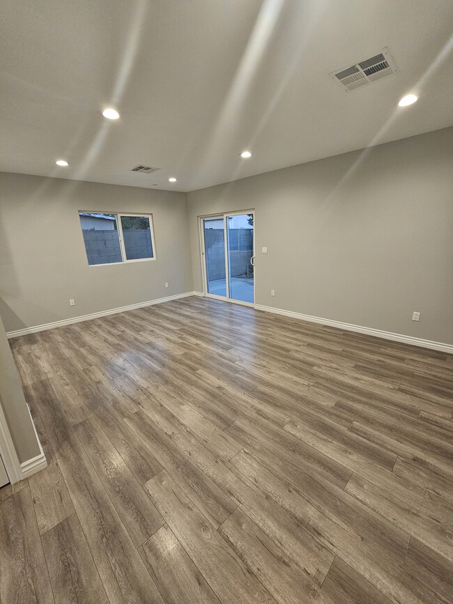 Building Photo - 7544 Denny Ave