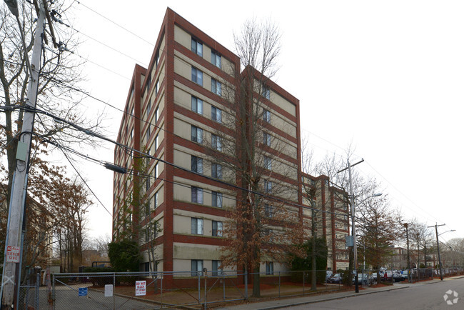 Building Photo - Douglas House