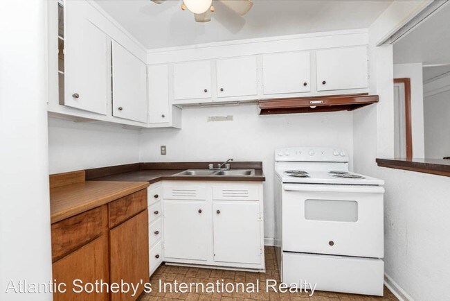 Building Photo - 2 br, 1 bath House - 216 64th Street  Unit#A
