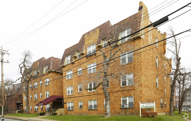 Building Photo - Thames Manor