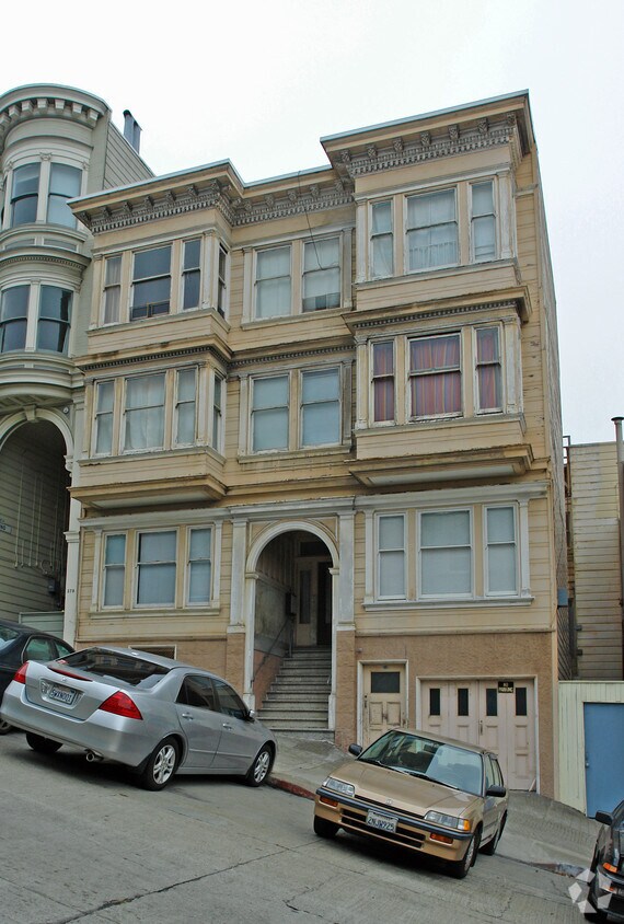 Building Photo - 383-389 Green St