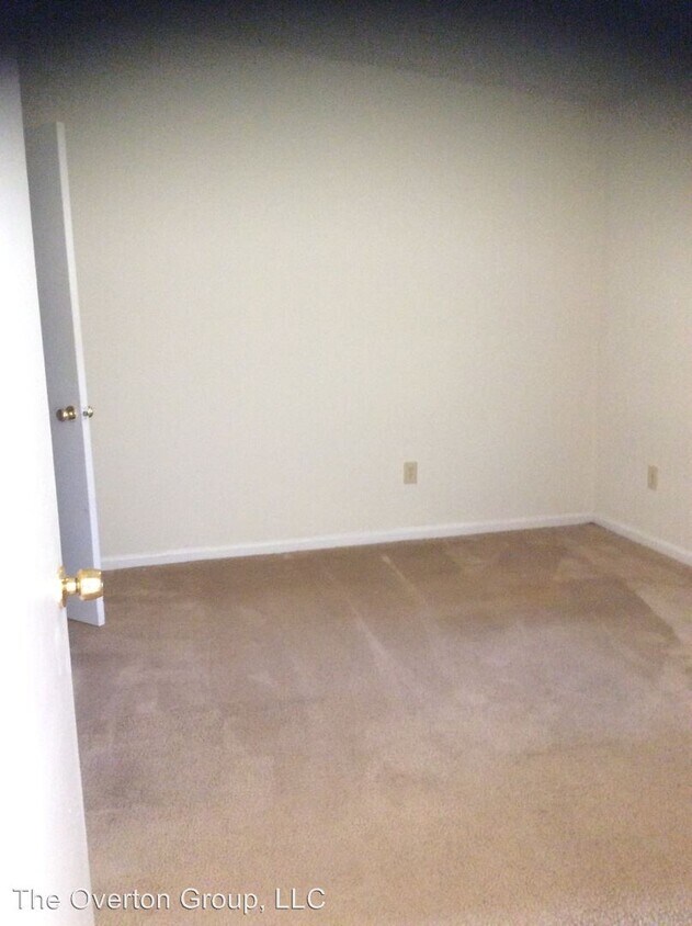 Foto del edificio - 1323 E 10th St
