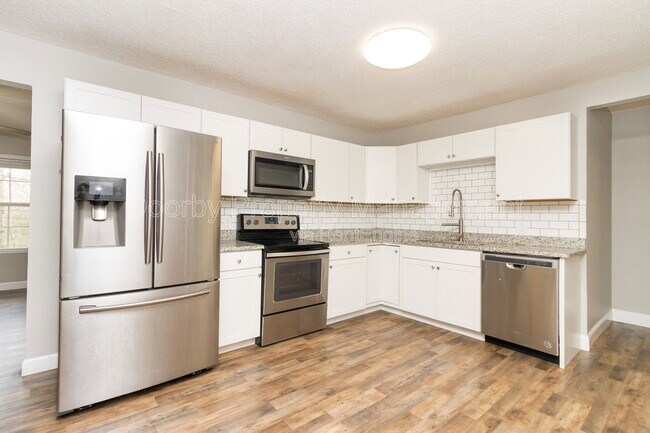 Foto del edificio - 3629 Thrushwood Dr