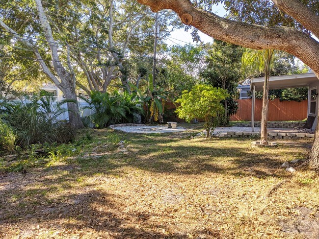 Building Photo - 1159 Stewart Dr