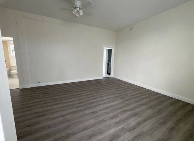 Foto del edificio - 915 Broadway St