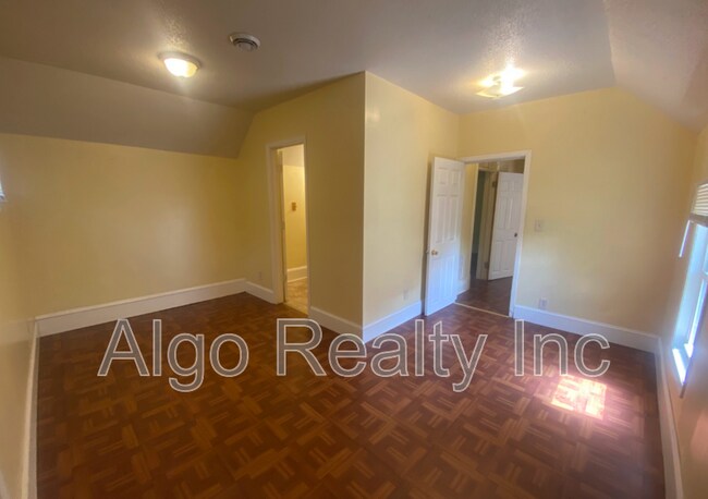 Foto del edificio - 2117 N Ilion Ave
