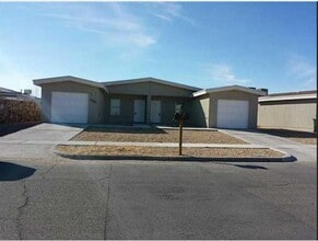 Building Photo - 15006 Nunda Dr