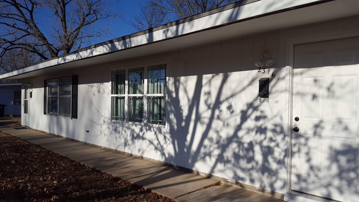 Front - 2316 Kraig Rd