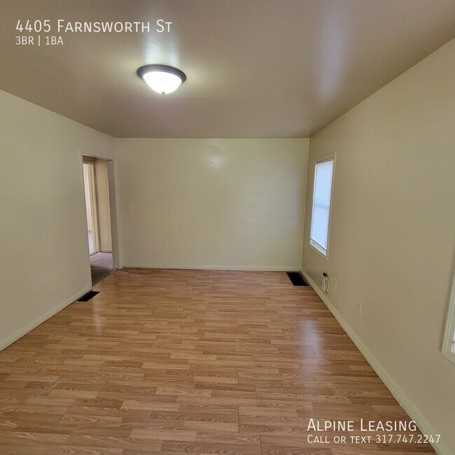 Foto del edificio - 4405 S Farnsworth St