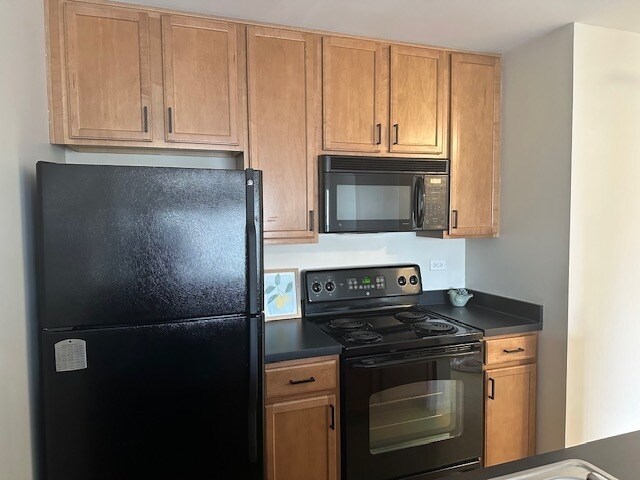 Building Photo - 122 Glengarry Dr