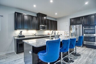 Building Photo - 612 Horse Cp Ln