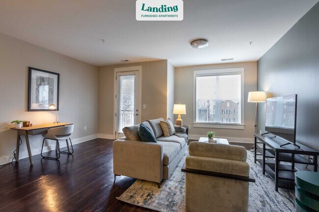 Foto del edificio - 1351 E Morehead St