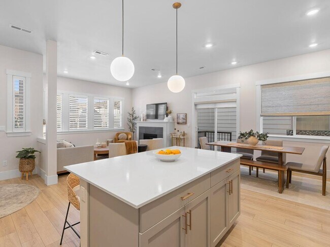 Building Photo - 13728 SW 166th Ave