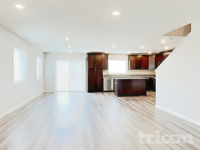 Building Photo - 8950 Elk Ravine Dr