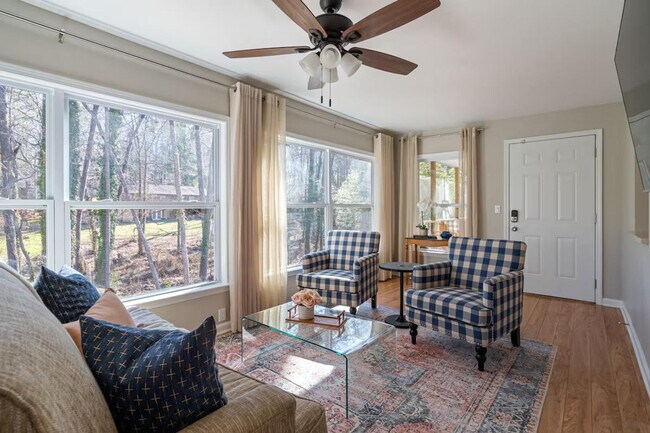 Foto del edificio - 21 Country Ln SE