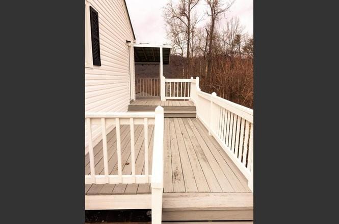 Building Photo - 828 Rose Hill Dr