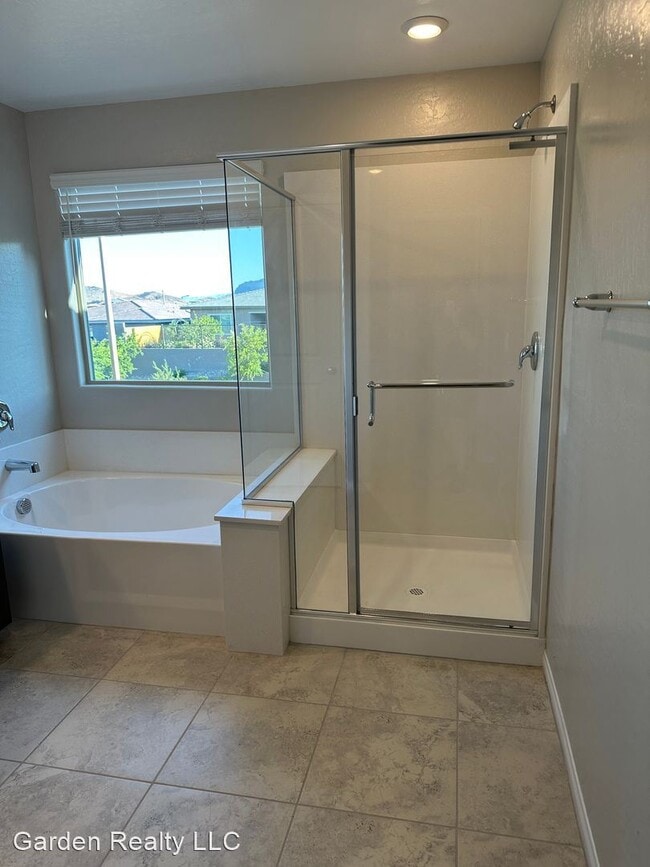 Building Photo - 5 br, 3 bath House - 12547 Island Bells Ave.,