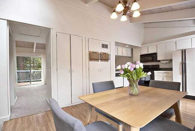 Foto del edificio - 3 Bedroom Duplex, Incline Village, Tahoe!
