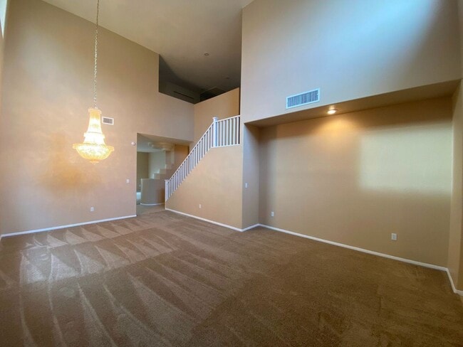 Foto del edificio - Gorgeous Rhodes Ranch Country Club home in Guard Gated Community!