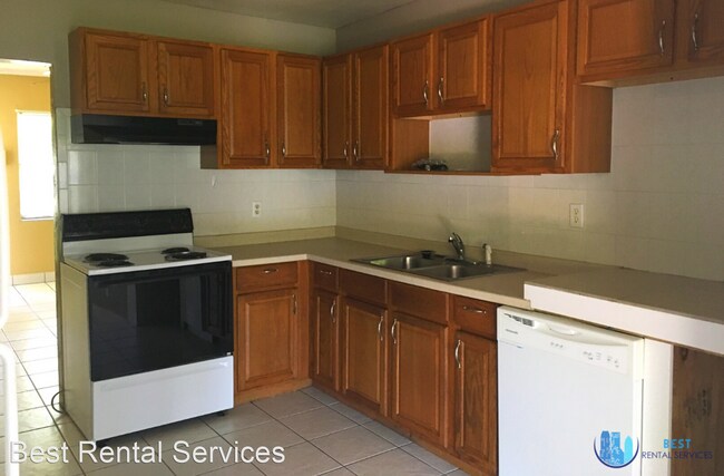 Foto del edificio - 3 br, 1 bath House - 2235 Lakeview St