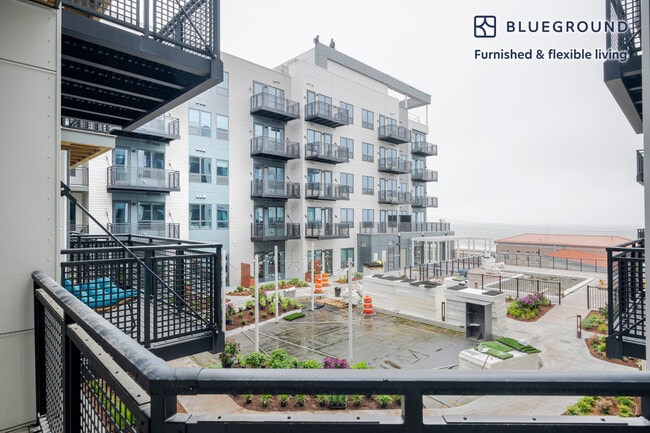 Building Photo - 646 Ocean Ave