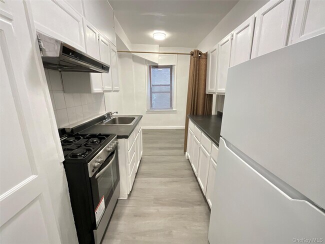 Foto del edificio - 42-33 Kissena Blvd