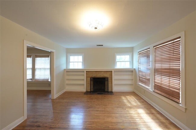 Building Photo - 3102 Breeze Terrace